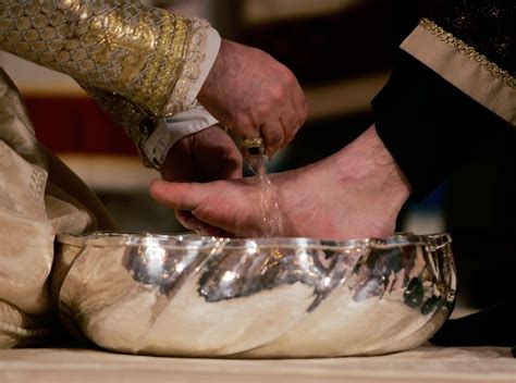 maundy thursday foot washing liturgy